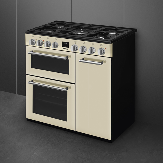 Kuchnia z płytą gazową Smeg CX93GMCR