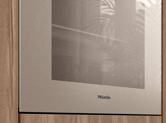 Bezuchwytowy piekarnik Miele H 7440 BPX 12548900