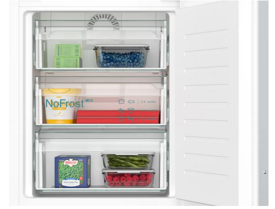 Lodówka z dolnym zamrażalnikiem do zabudowy Siemens KI86NADD0