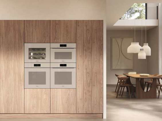 Bezuchwytowy piekarnik parowy Miele DGC 7865 HCX Pro 12613900 z ekspozycji