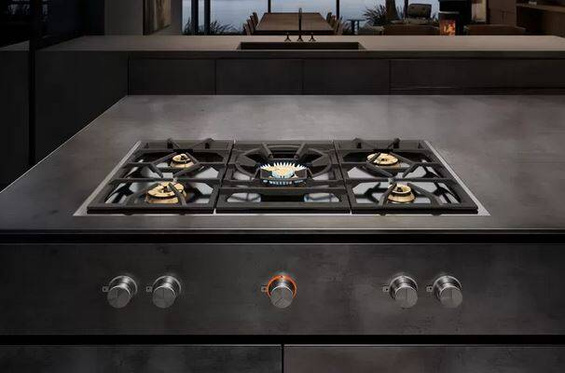 Płyta gazowa Gaggenau VG491215 CKG450000 stalowa rama czarne pokrętła
