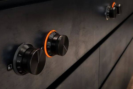 Płyta indukcyjna Gaggenau VI422105 CKI420010 stalowa rama stalowe pokrętła