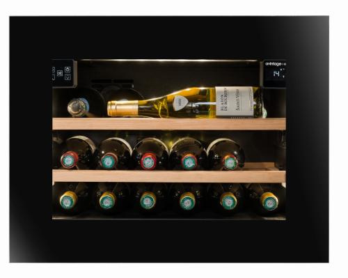 Winiarka do zabudowy Avintage AVI45PLATINUM