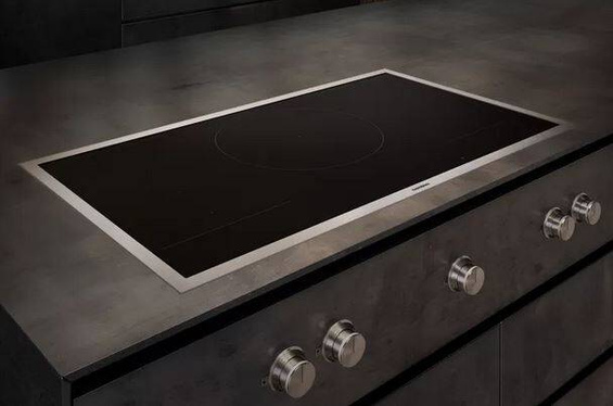 Płyta indukcyjna Gaggenau VI492115 CKI450000 stalowa rama czarne pokrętła