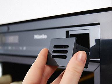 Chłodziarka na wino do zabudowy Miele KWT 6422 iG