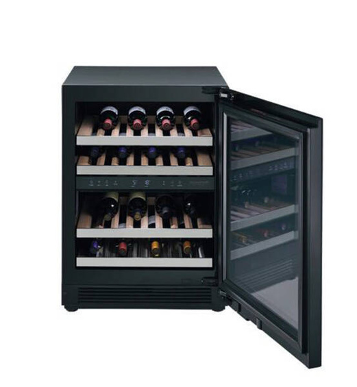 Podblatowa winiarka do zabudowy Signature Kitchen Suite SKSUW2401G