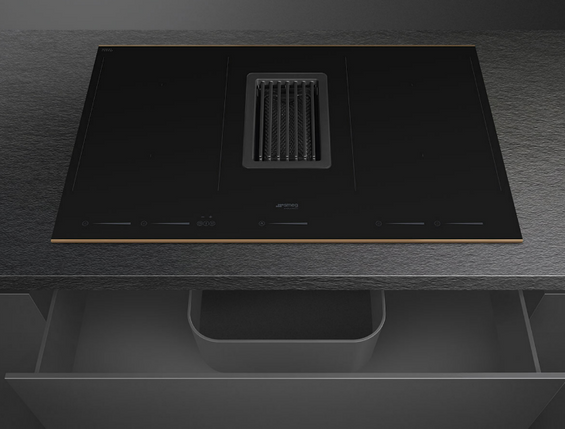 Płyta z wbudowanym okapem Smeg Dolce Stil Novo HOBD682R1